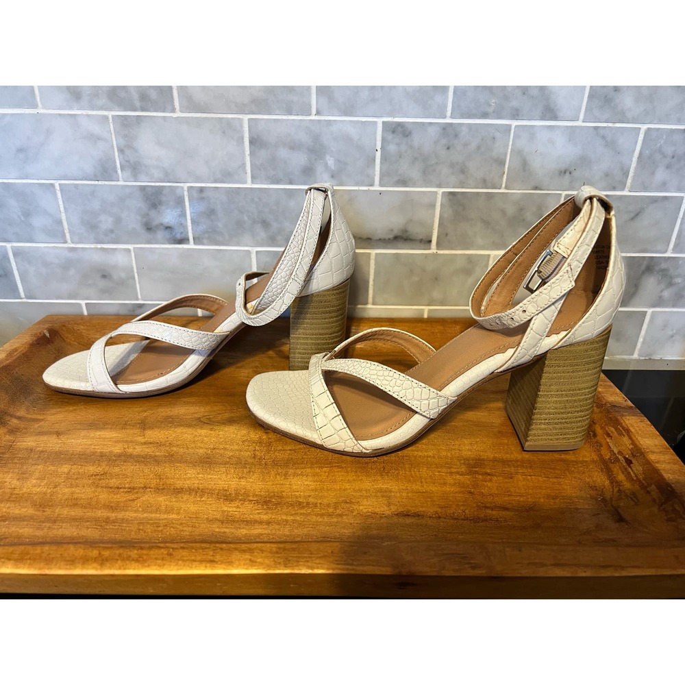 Crevo Strappy Block Heeled Sandals